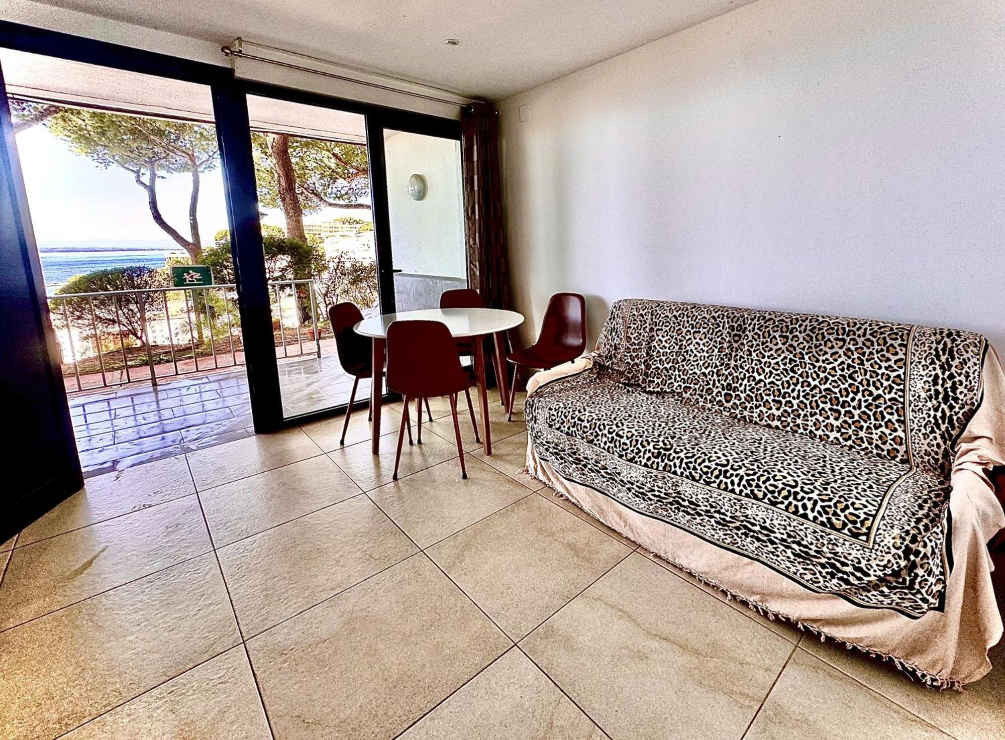 Bernie Appartement Roses Buitenkant foto